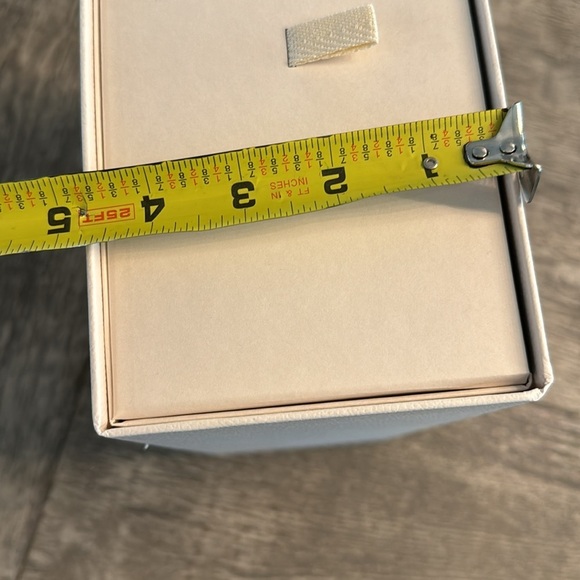 NWOT LOUIS VUITTON FOLDABLE BOX - Picture 6 of 17